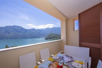 Como Lake Modern apartment Ulivi
