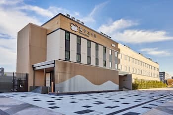 Henna Hotel Komatsu Ekimae