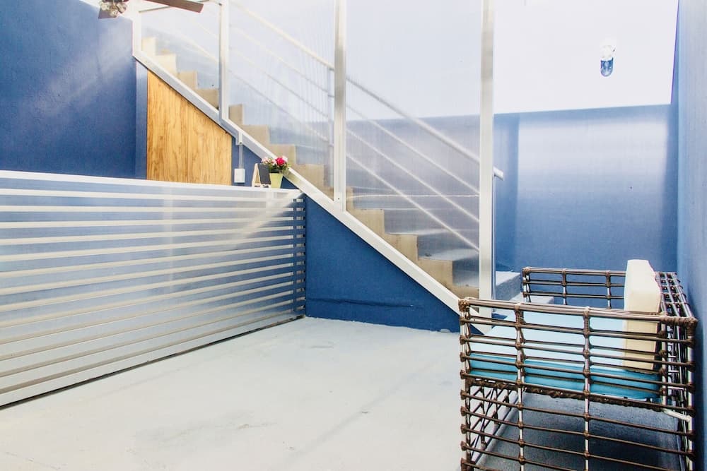 Aquamarina Suites - Comfortable Shared Room Close to 5th Avenue