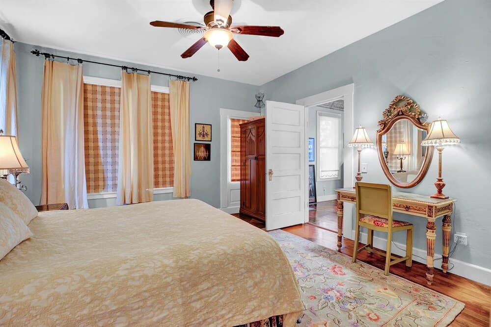 New! Stunning Historic Home Near Town With Bbq!