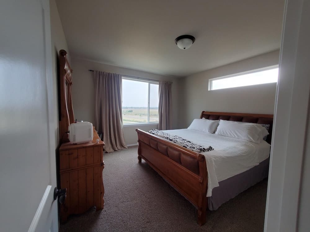 Family-friendly ranch style home near Boyd Lake!