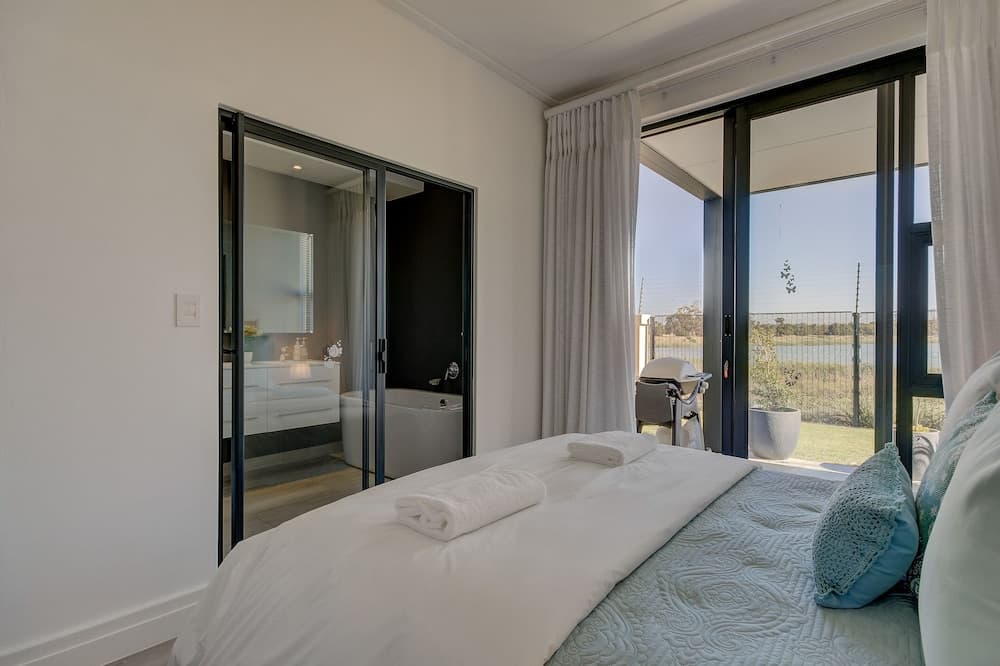 UniqueStay Paardevlei Square 3 Bedrooms - Adults Only