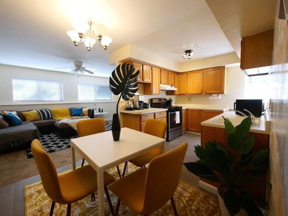 Modern, Exquisite 2-bedroom Home in Lafayette