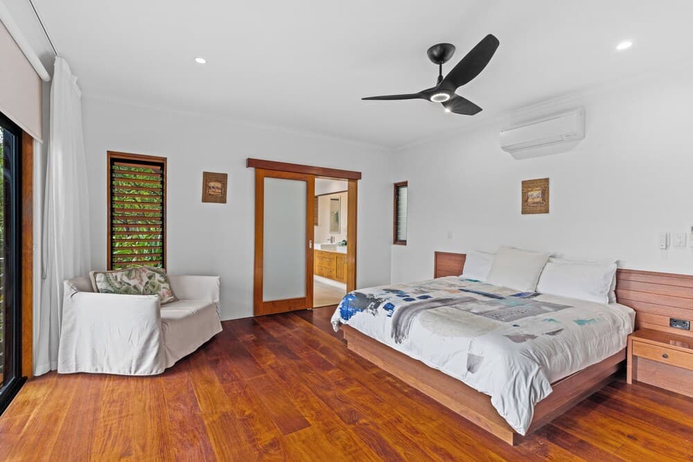 Iluka Luxury House With Ocean Views On Half Acre With Pool And Two Golf Buggies