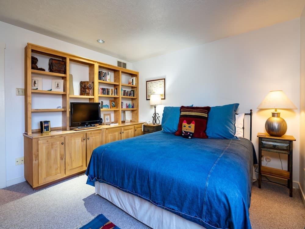 Puertas de Canyon Road by Kokopelli Property Management