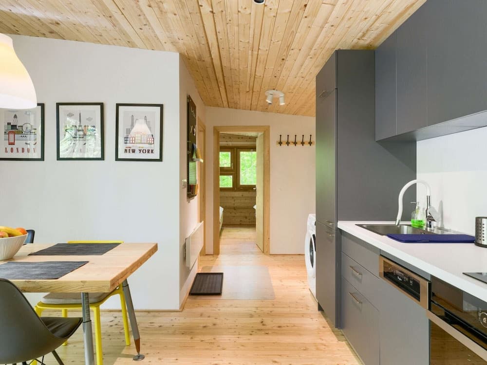 Quaint Chalet in Drenovac Raducki Among Trees