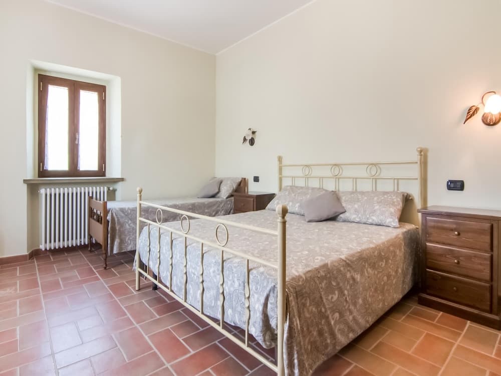 Villa in Tavoleto With Pool