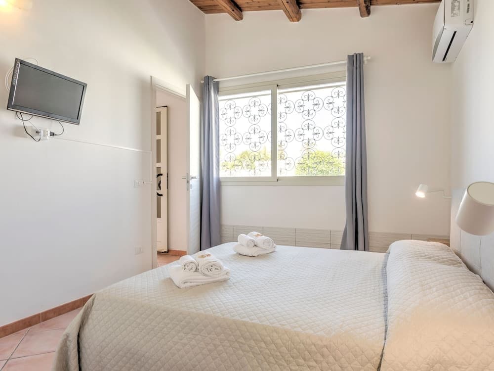 Spacious Holiday Home in Marina di Ragusa With Garden