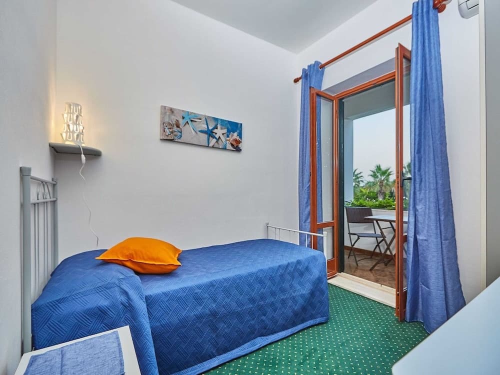 Villa in Pozzallo Near Sandy Beaches