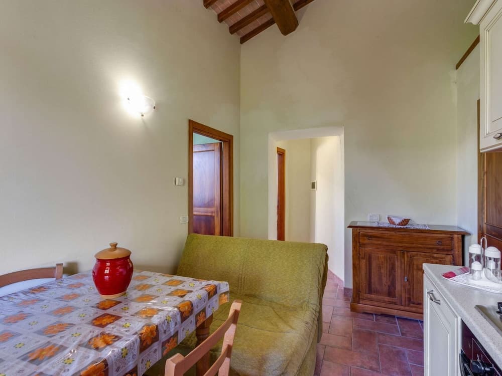 Cozy Stay With Scenic Views