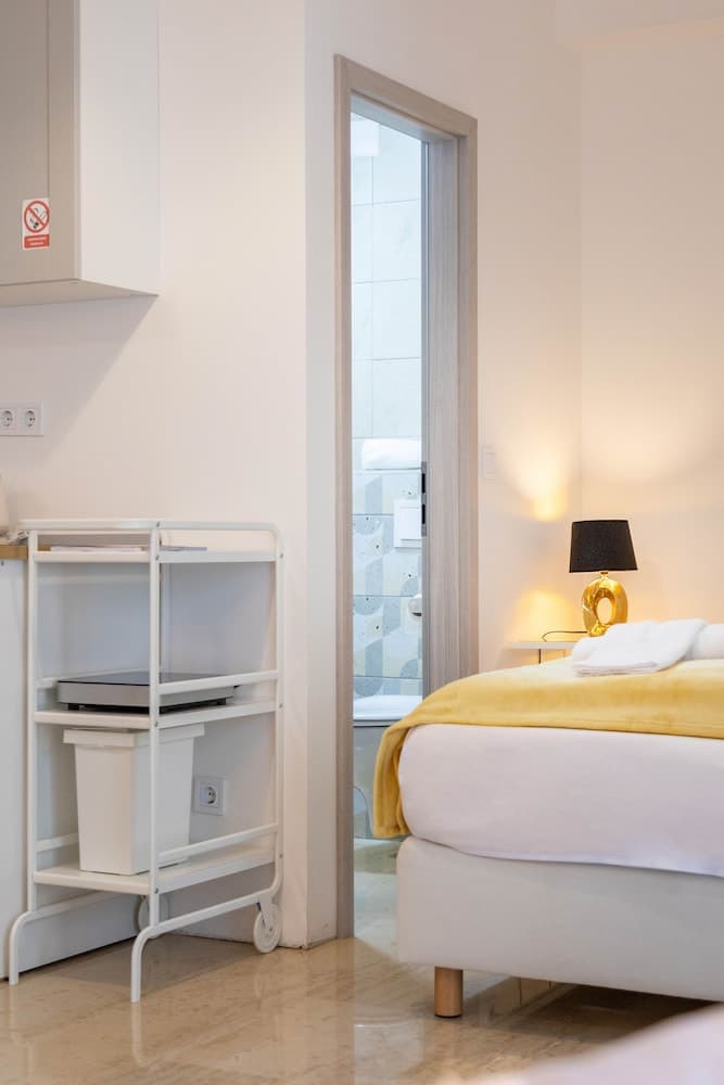 Beautiful Studio Near City Center