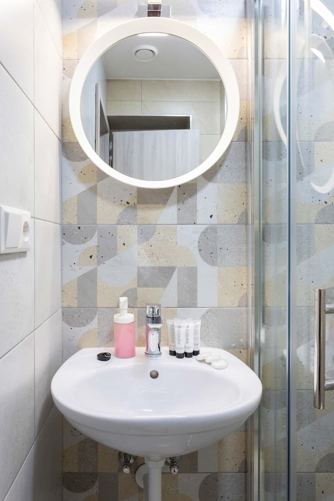 Cozy and Modern Studio Near City Center