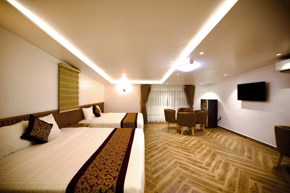 La Fleur Premium Central Apartment