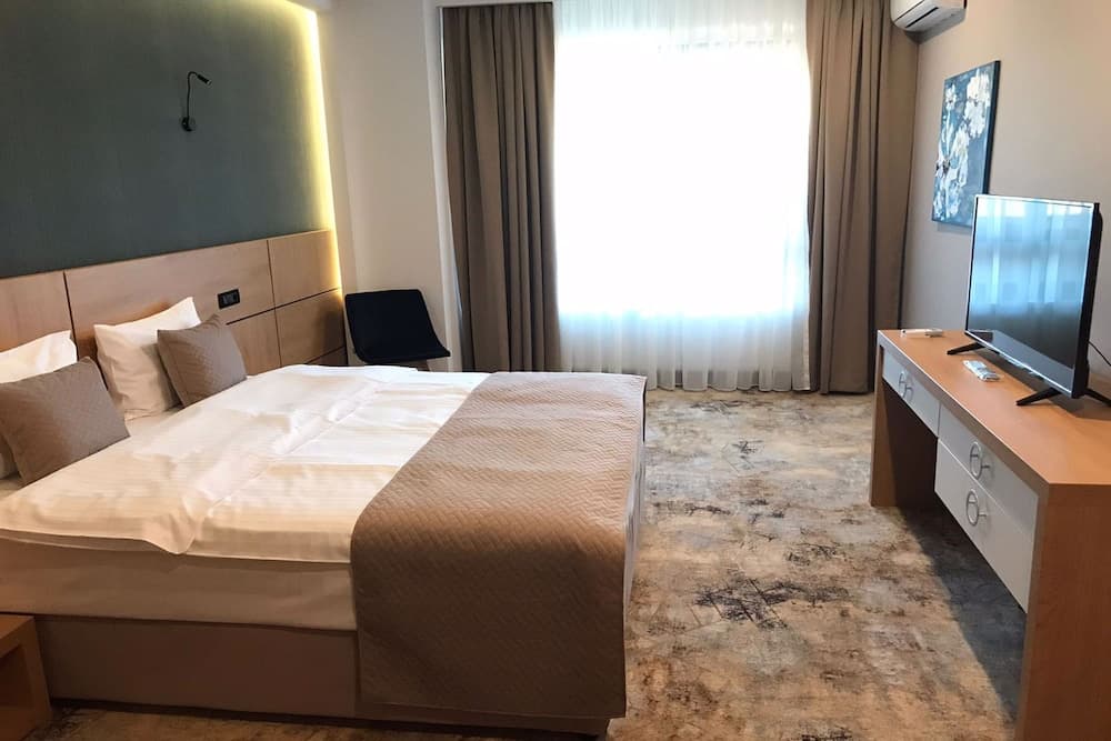 Grand View Hotel & Suites Copou