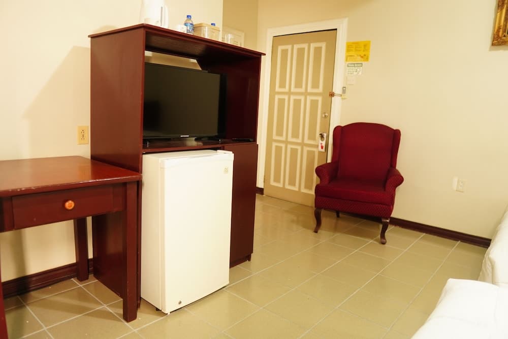 Regency Suites Hotel