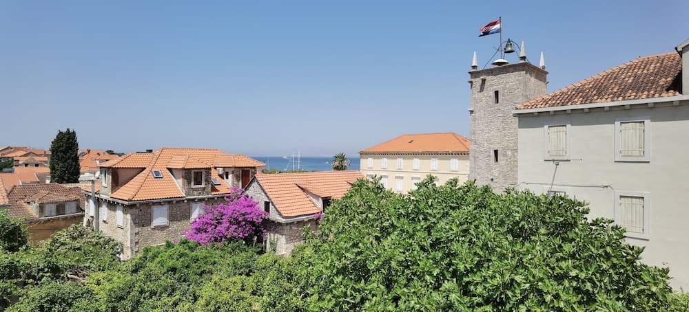 Apartments Neva Supetar