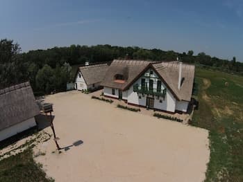 Antal-tavi Fogadó és Horgászparadicsom