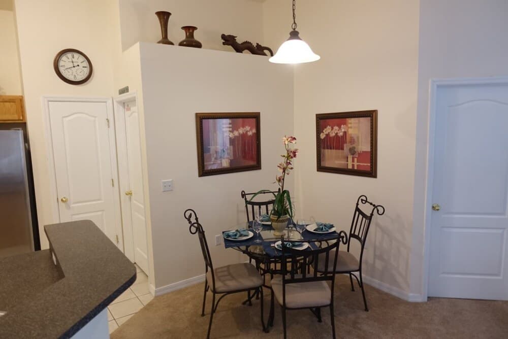 Luxury 4 Bedroom Villa With Large Private Pool and Deck Area - 526