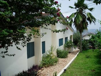 Nimohs Holiday Home, Mccarthy Hill-accra, Ghana, Acs