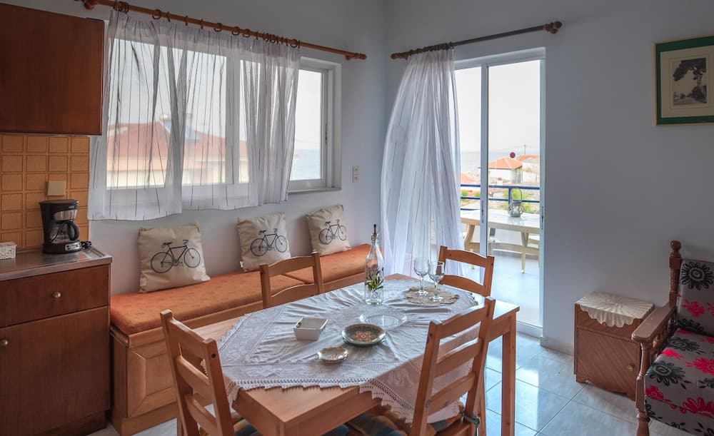 Lykoporia Beach Apartments