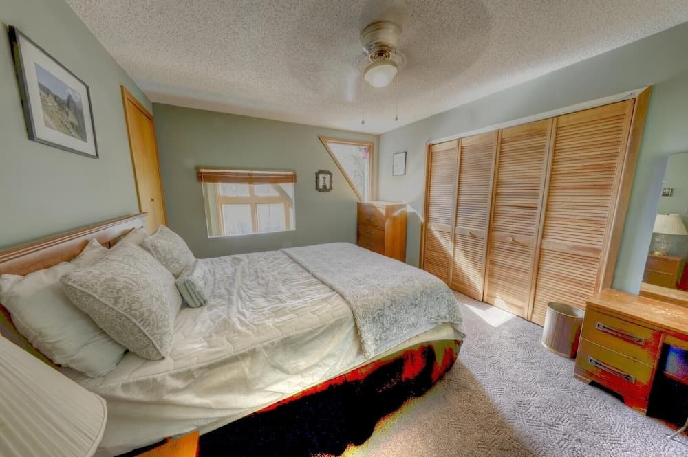 Koby 4 Bedroom Home by Redawning