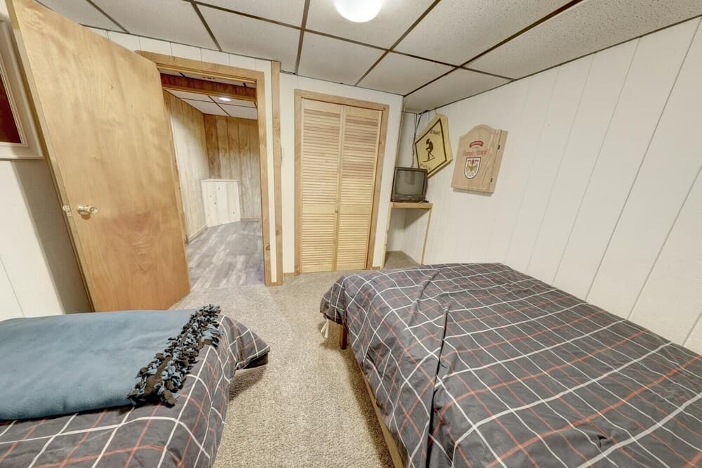 Koby 4 Bedroom Home by Redawning