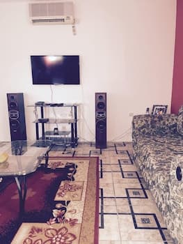 Immaculate 2-bed Apartment in Spanish Town