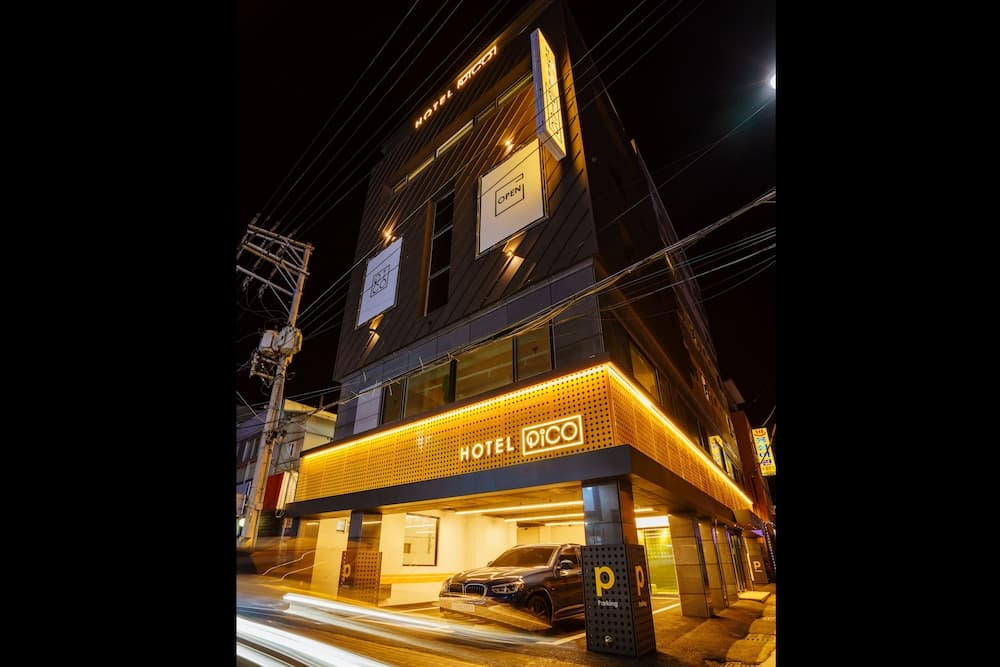 hotel image