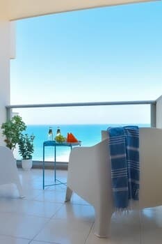 Fantastic One Bedroom With Sea View
