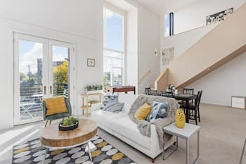 Modern Penthouse on Mass By CozySuites