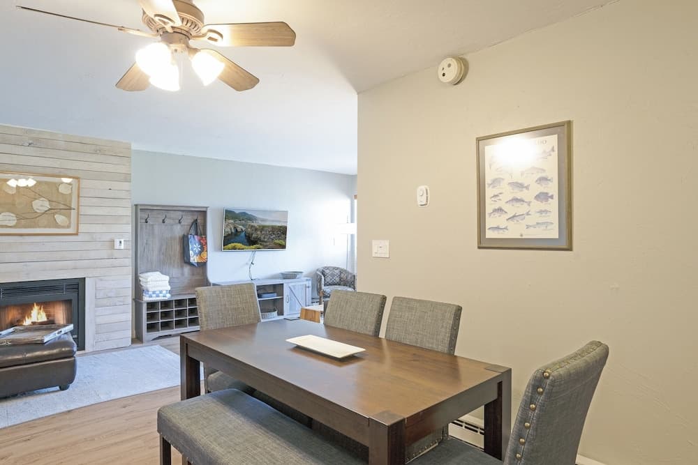 Ridgecrest 202 2 Bedroom Condo by RedAwning