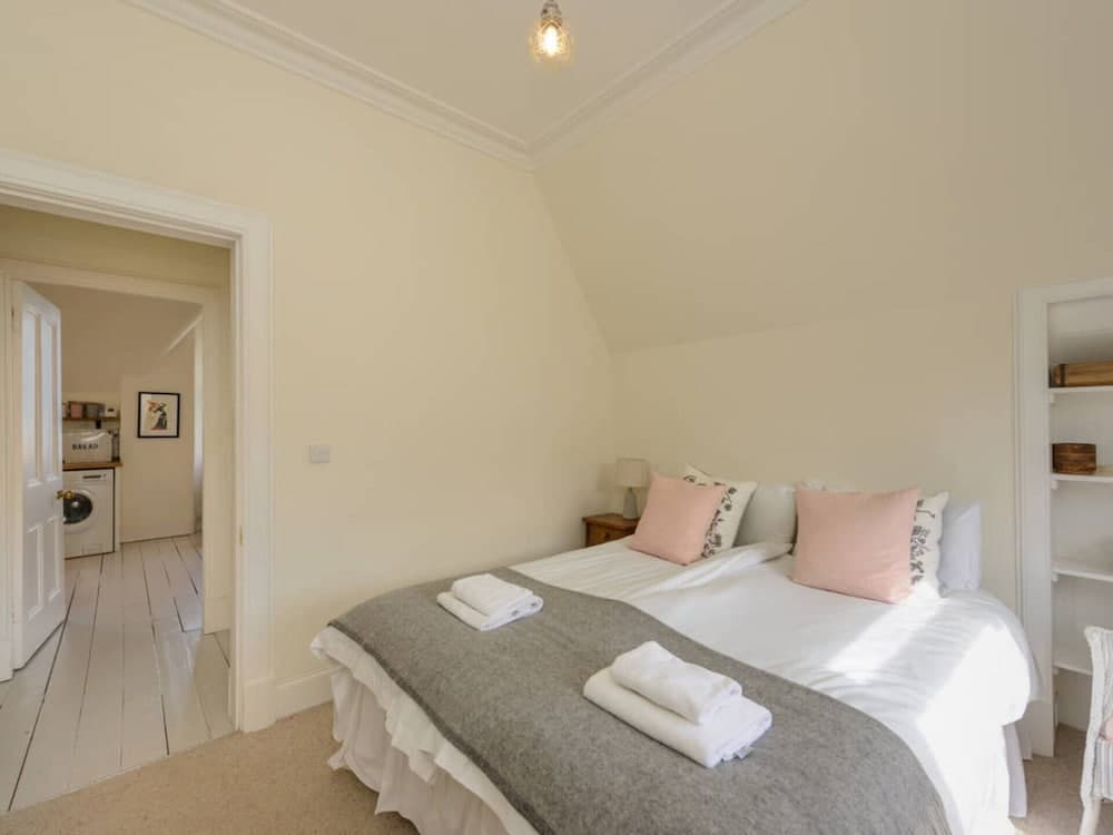 Forthview - Traditional 2 Bedroom Apartment