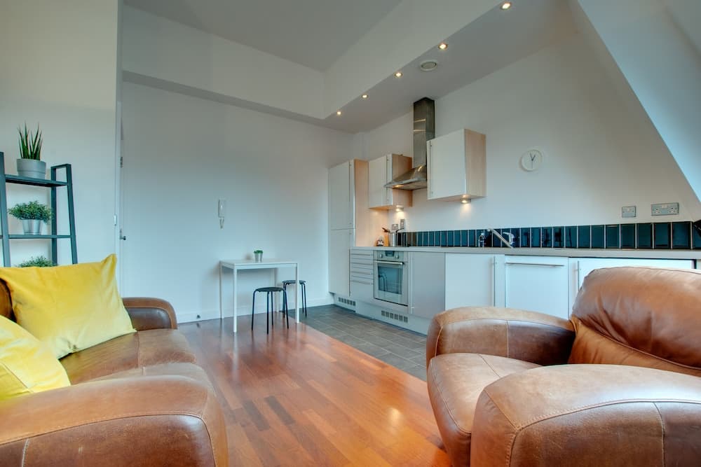 Week2Week City Centre Loft Apartment