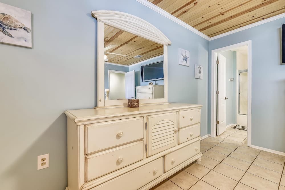 Grand Lagoon Cove by Book That Condo