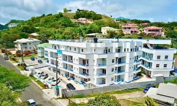 Blue Star Apartments and Hotel