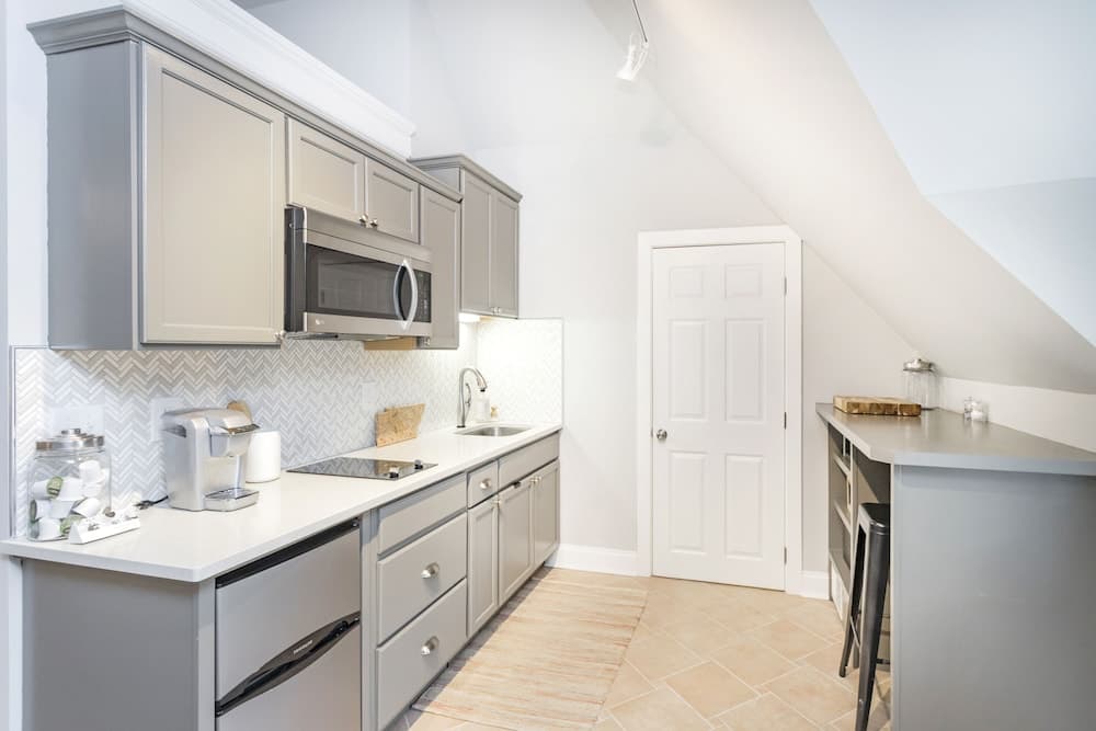 Walk to Five Points + 10 Minutes from Downtown!