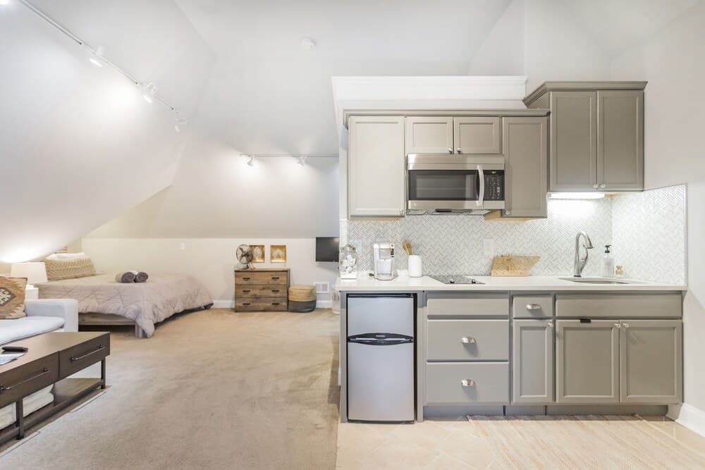 Walk to Five Points + 10 Minutes from Downtown!