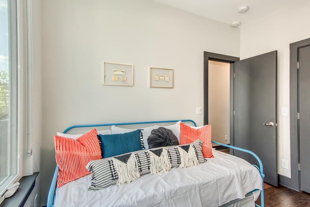 Visually Stunning 2BR 1.5BA Near Downtown ~ Balcony w/ City View