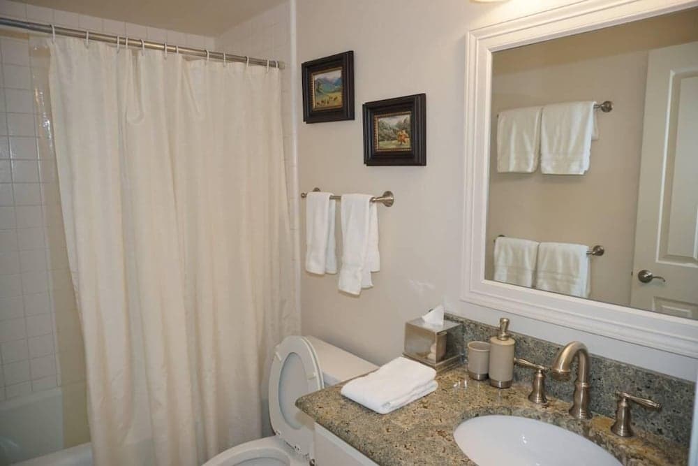 520 Cooper Ave E #305