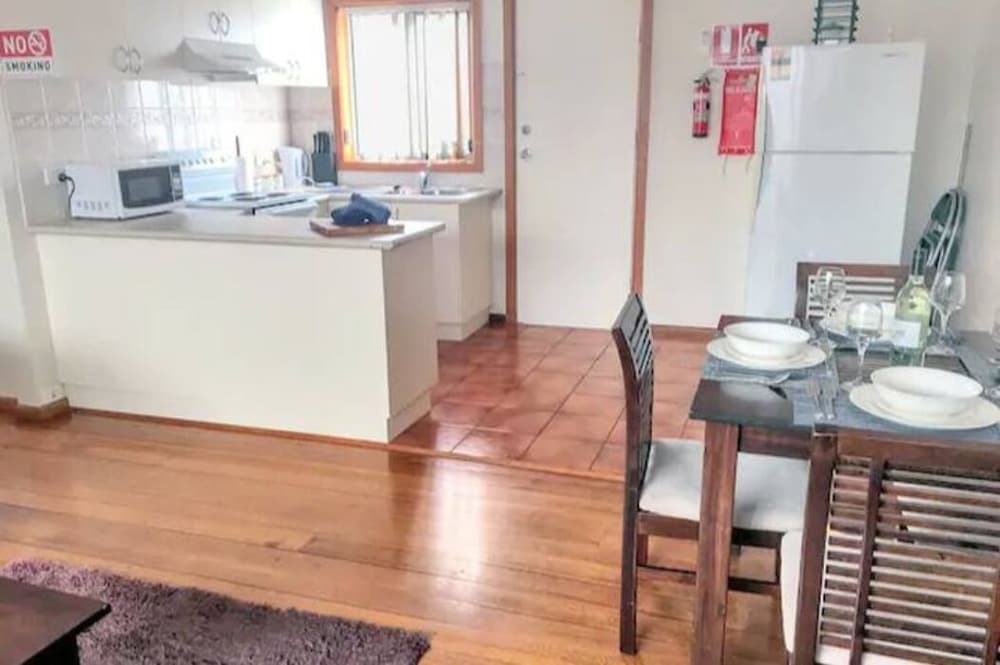 Home Near Shops & Beach