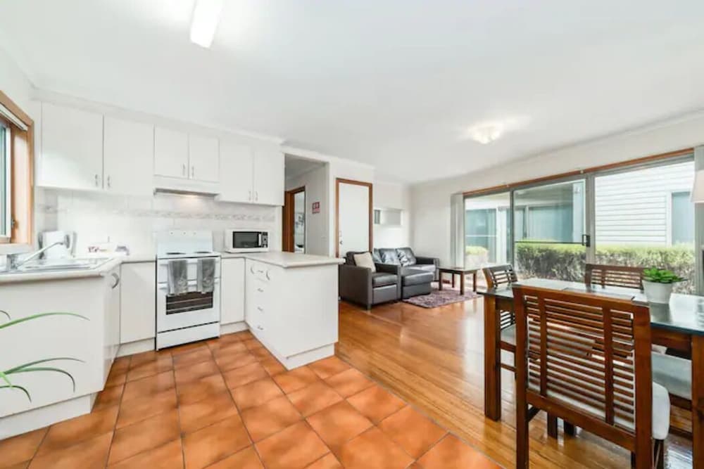 Secret Dream Location with WIFI and Wine