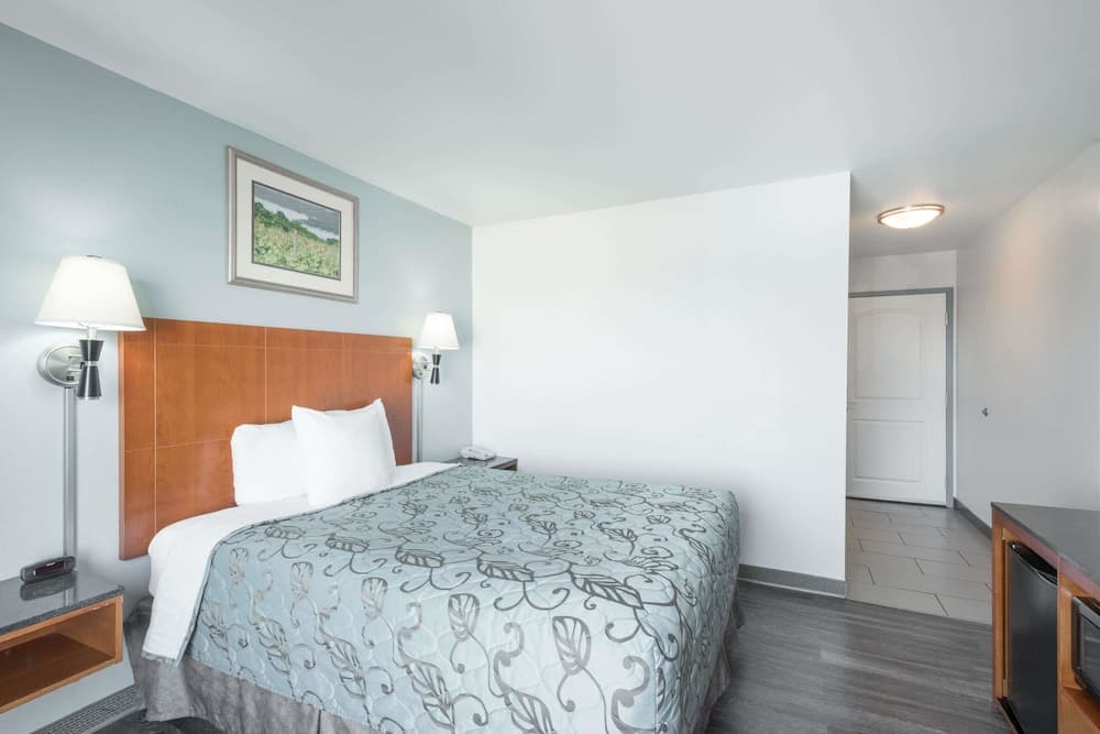 Days Inn by Wyndham Watertown Fort Drum