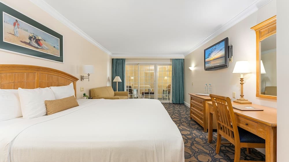 La Mer Beachfront Resort