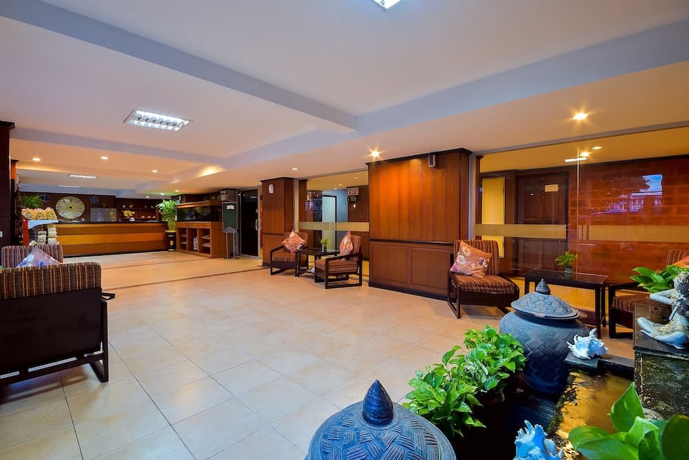 Season Palace Huahin Hotel