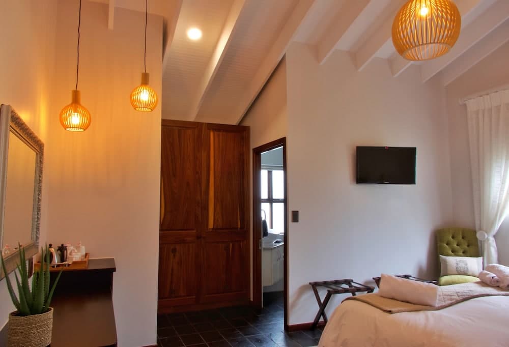 Shaloha Guesthouse on Supertubes