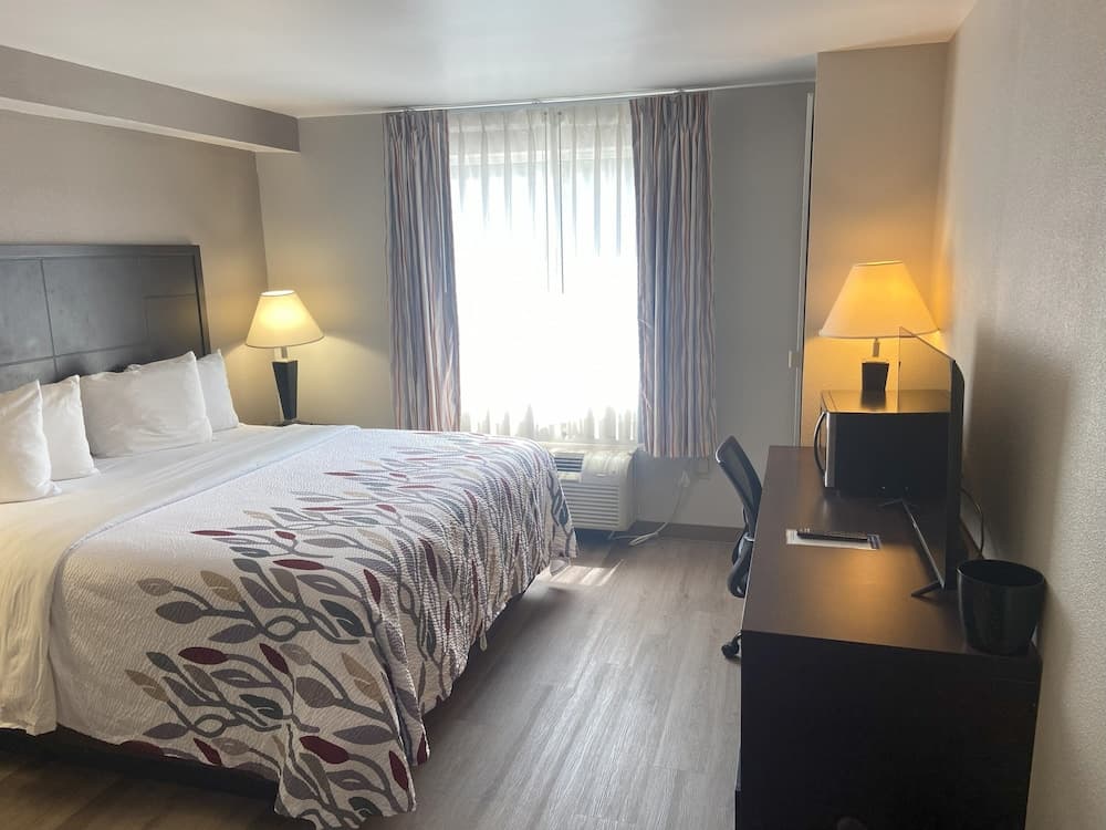 Red Roof Inn Pittsburgh - McKnight Rd