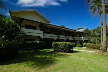 Cocomar Beachfront Hotel and Island Resort