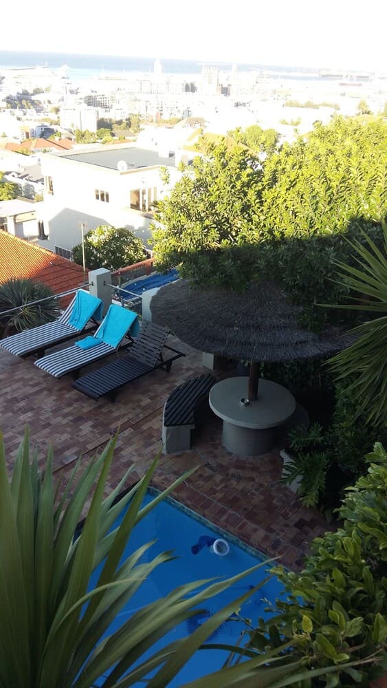 Bluegum Hill Guesthouse & Apartments