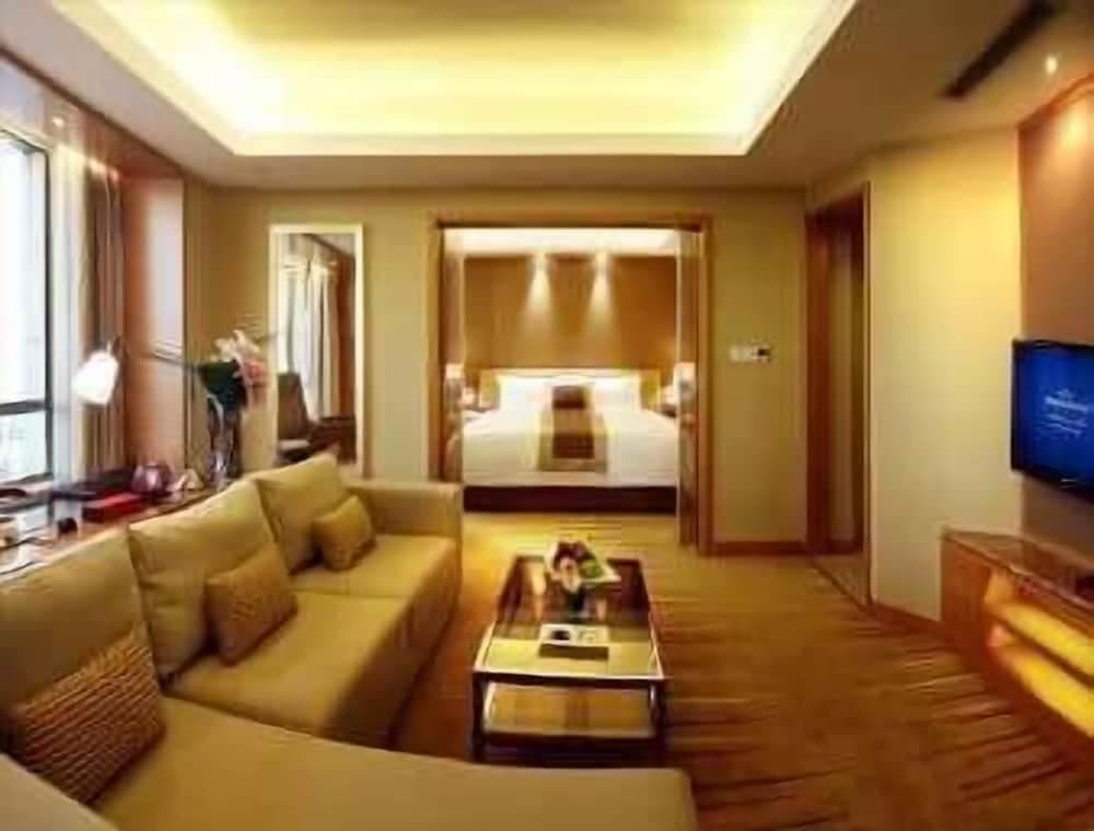 Howard Johnson Sunshine Plaza Ningbo