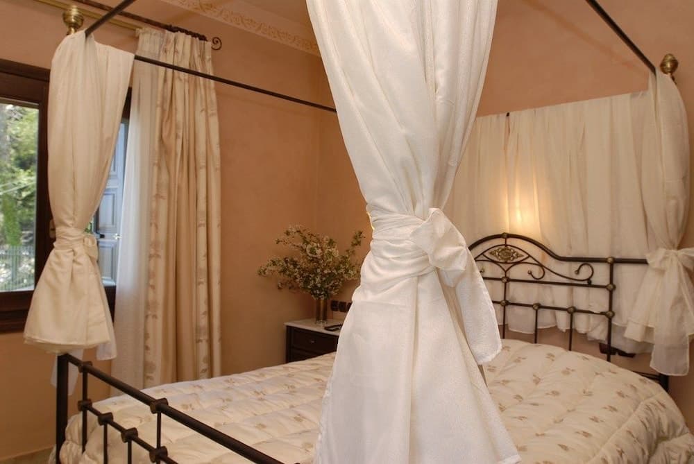 Miression Pelion House